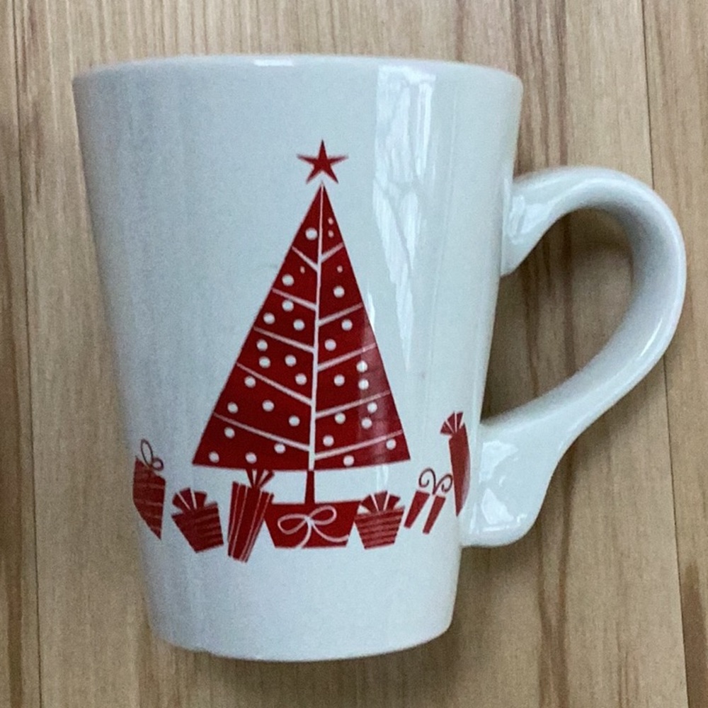 Classic Ceramics 2009 California Pantry Minimalist Red‎ Tree White Latte Mug
